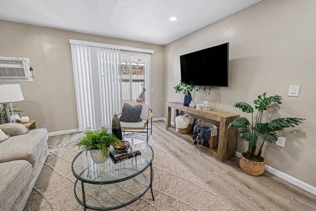 818 E Washington C, Escondido, CA 92025