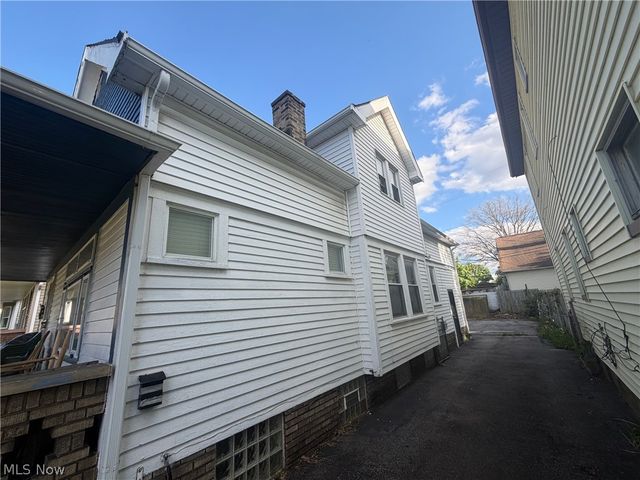 11116 Lardet Avenue, Cleveland, OH 44104