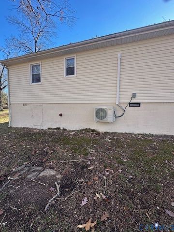 19710 Albert Dr, Dinwiddie, VA 23841