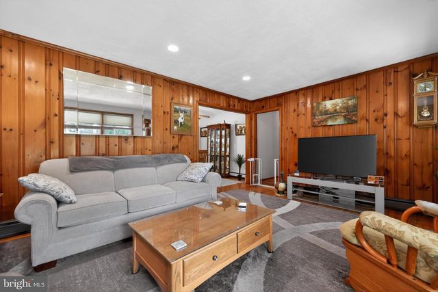 312 KRESSON GIBBSBORO RD, Voorhees, NJ 08043
