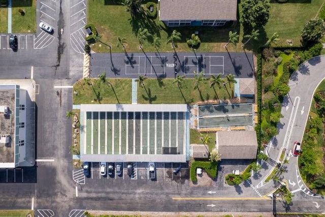 340 Horizons W 104, Boynton Beach, FL 33435