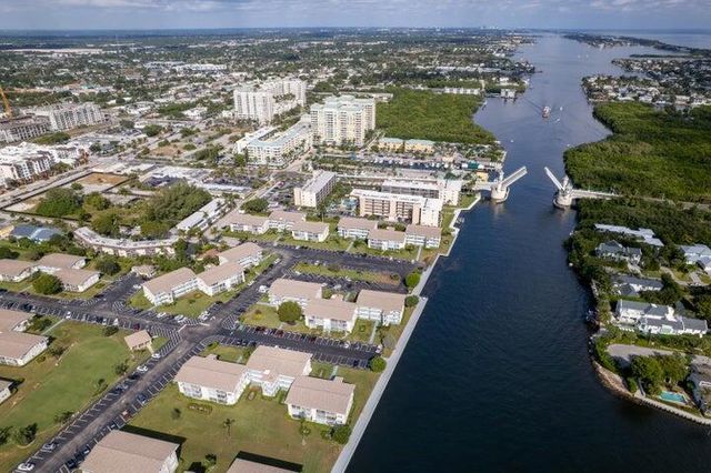 340 Horizons W 104, Boynton Beach, FL 33435