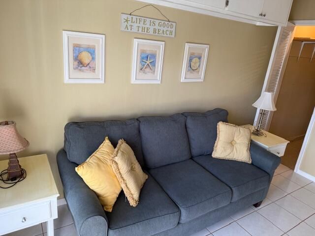 340 Horizons W 104, Boynton Beach, FL 33435