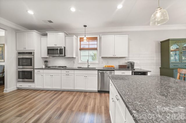 5021 Shadowbrook Road, Waxhaw, NC 28173
