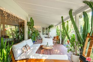 17401 Londelius Street, Northridge, CA 91325