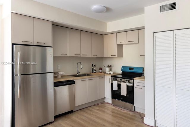 37xx NW 23 Avenue 116, Miami, FL 33142