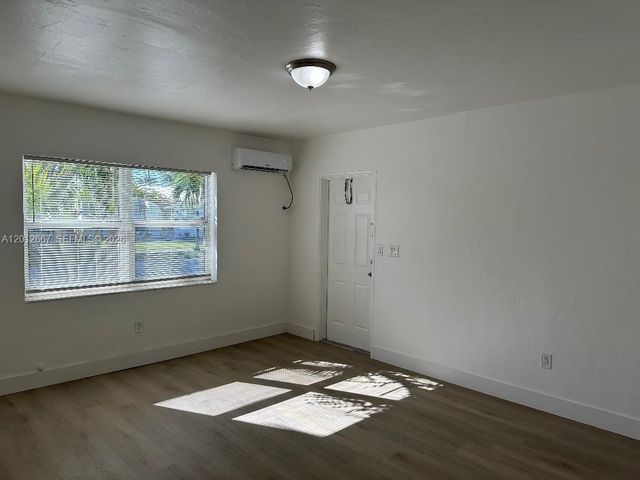 1956 Lincoln St 6, Hollywood, FL 33020