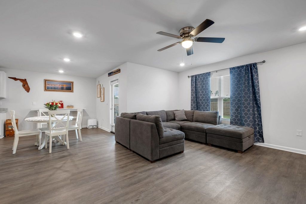 Image 10 of property listing at 78 Haley Drive, Crawfordville, FL 32327