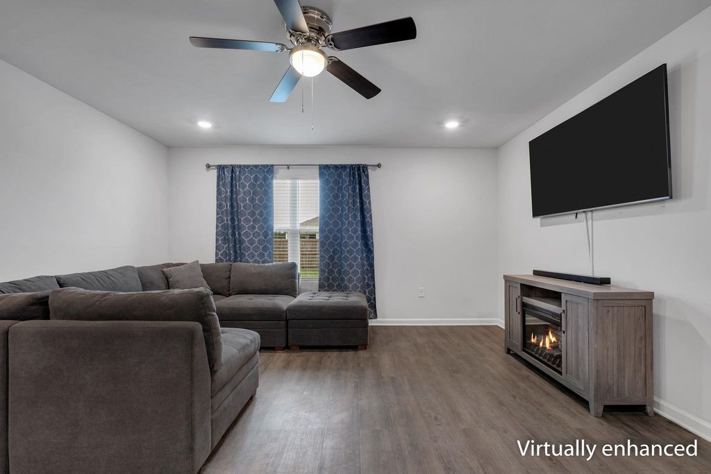 Image 11 of property listing at 78 Haley Drive, Crawfordville, FL 32327