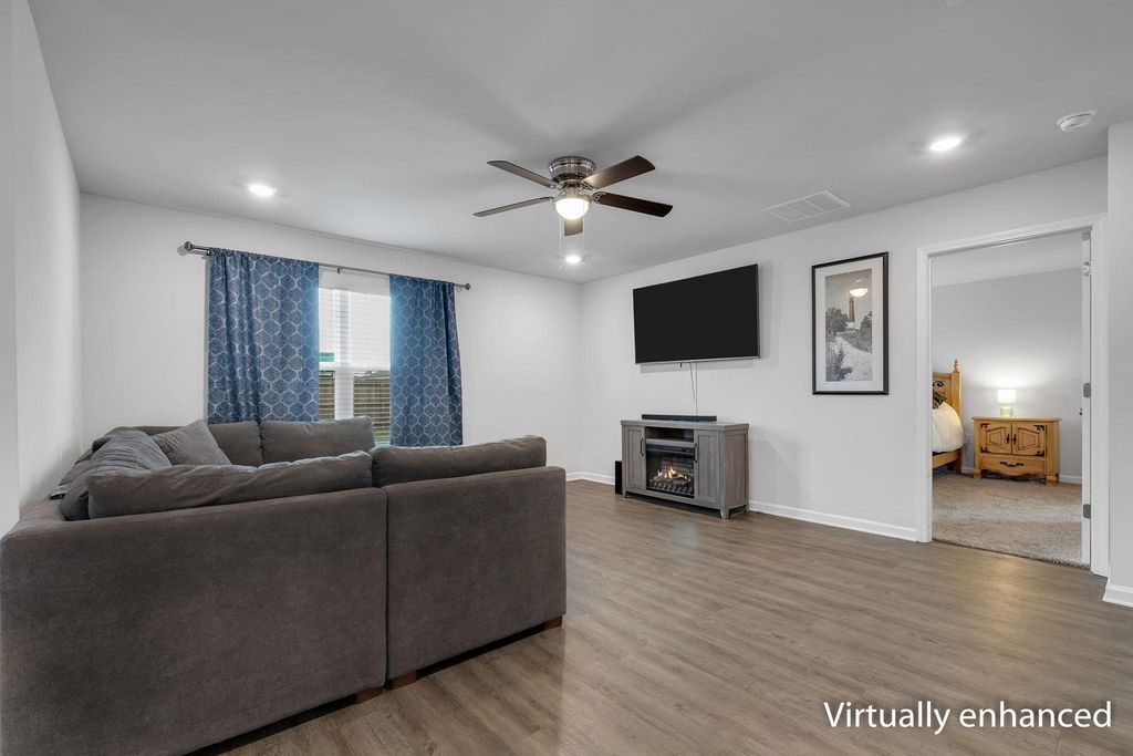 Image 13 of property listing at 78 Haley Drive, Crawfordville, FL 32327