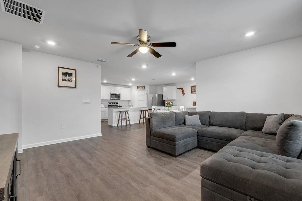 Image 15 of property listing at 78 Haley Drive, Crawfordville, FL 32327