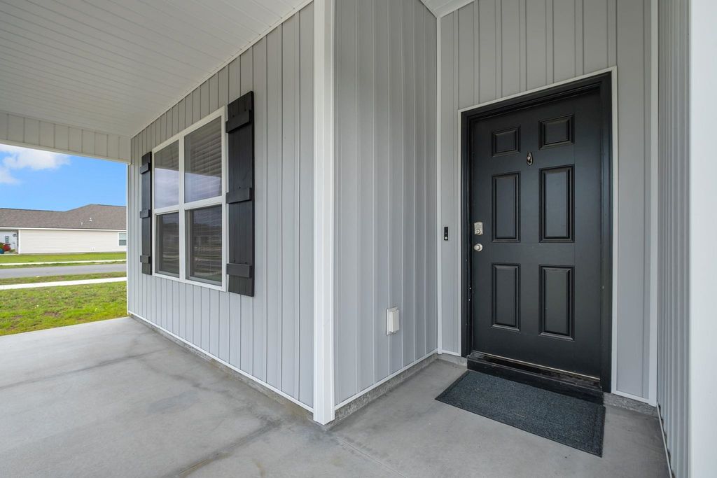 Image 4 of property listing at 78 Haley Drive, Crawfordville, FL 32327