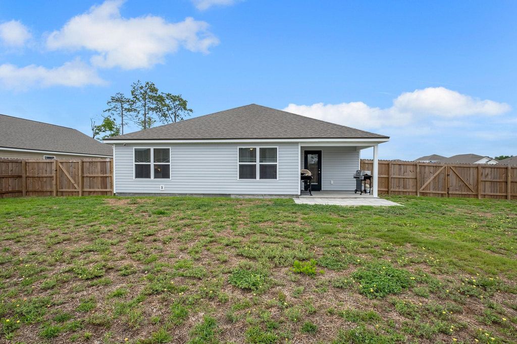 Image 40 of property listing at 78 Haley Drive, Crawfordville, FL 32327