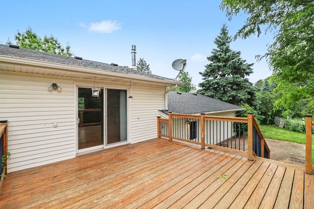 236 Strese Lane, Apple Valley, MN 55124