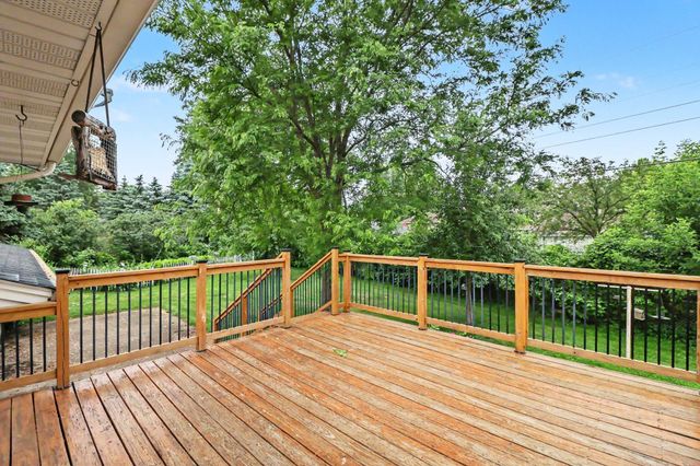 236 Strese Lane, Apple Valley, MN 55124
