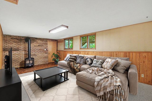 236 Strese Lane, Apple Valley, MN 55124