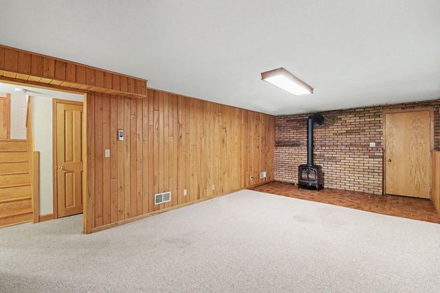 236 Strese Lane, Apple Valley, MN 55124