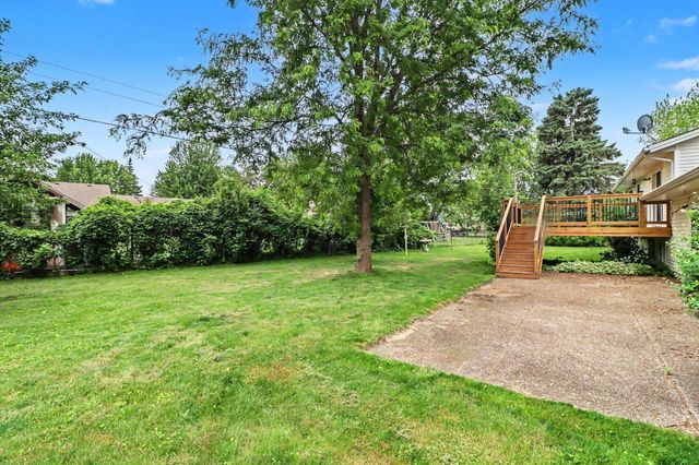 236 Strese Lane, Apple Valley, MN 55124