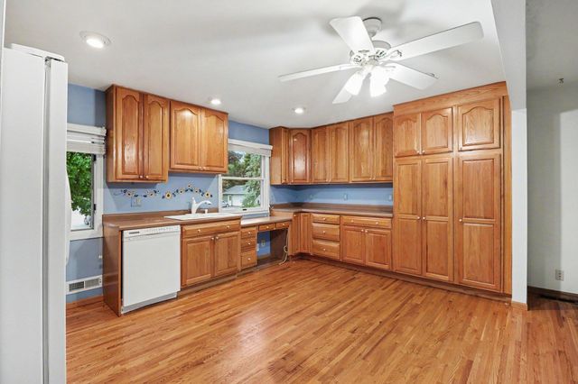 236 Strese Lane, Apple Valley, MN 55124