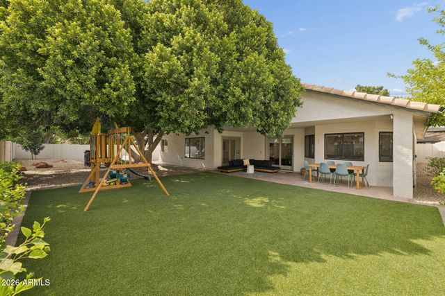 1911 E CLIPPER Court, Gilbert, AZ 85234