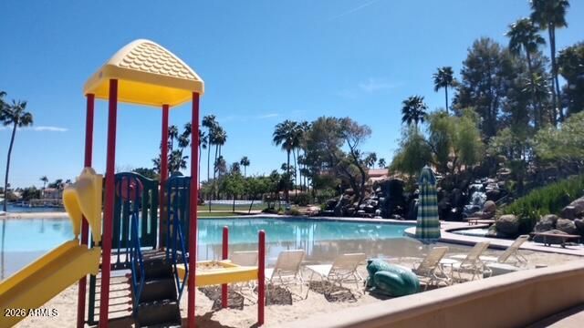 1911 E CLIPPER Court, Gilbert, AZ 85234
