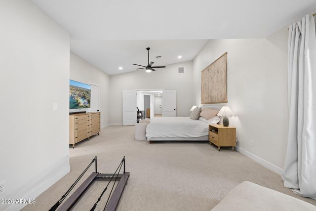 1911 E CLIPPER Court, Gilbert, AZ 85234