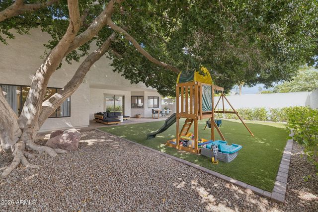 1911 E CLIPPER Court, Gilbert, AZ 85234