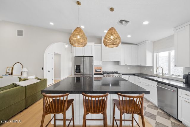 1911 E CLIPPER Court, Gilbert, AZ 85234