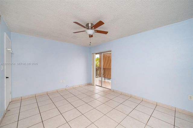 1910 W 56th St 3219, Hialeah, FL 33012
