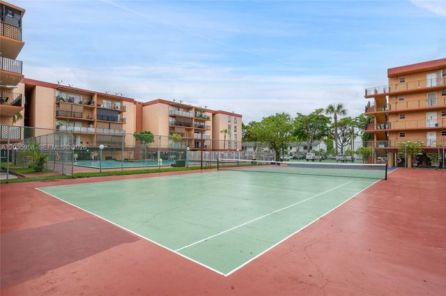 1910 W 56th St 3219, Hialeah, FL 33012