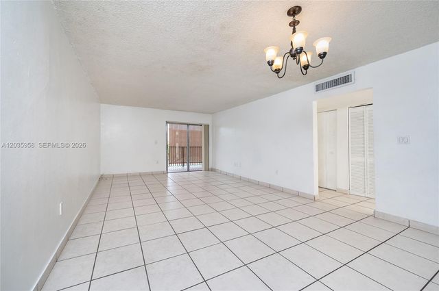 1910 W 56th St 3219, Hialeah, FL 33012
