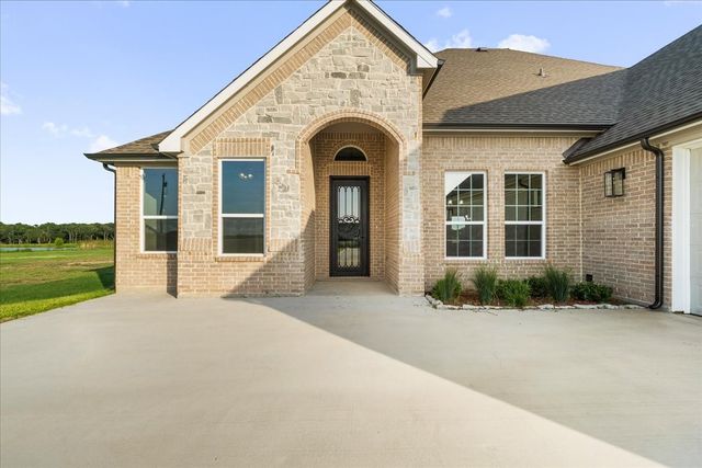 1052 Grison Circle, Corsicana, TX 75109