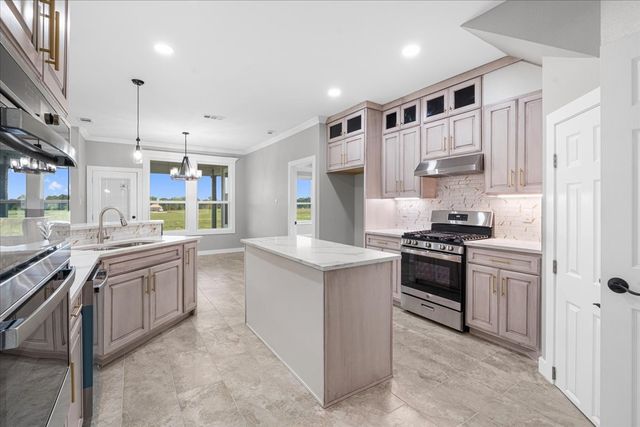 1052 Grison Circle, Corsicana, TX 75109