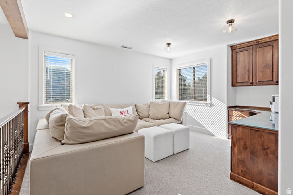 Image 28 of property listing at 151 W GLACIER LILY DR, Alpine, UT 84004