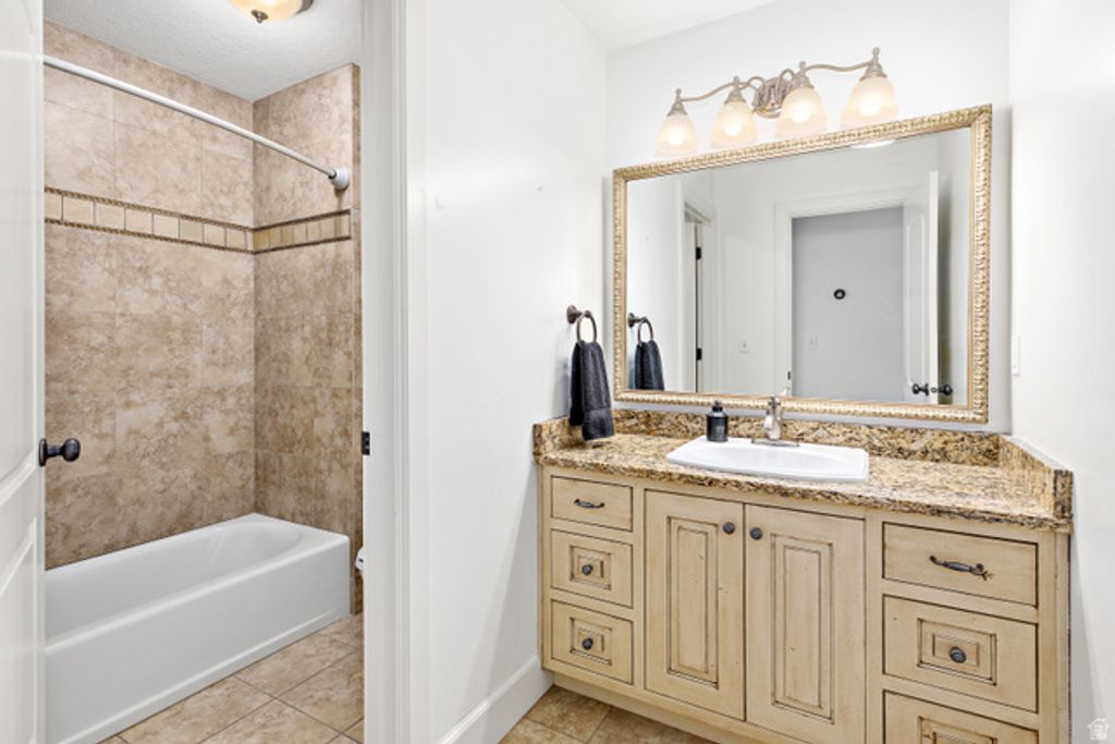 Image 32 of property listing at 151 W GLACIER LILY DR, Alpine, UT 84004