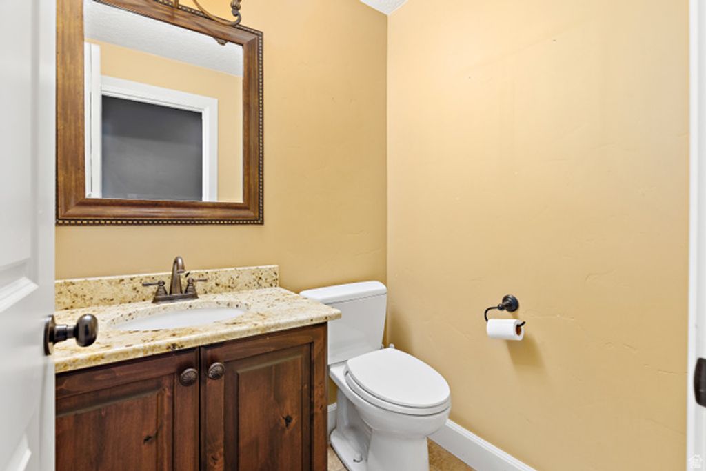 Image 42 of property listing at 151 W GLACIER LILY DR, Alpine, UT 84004