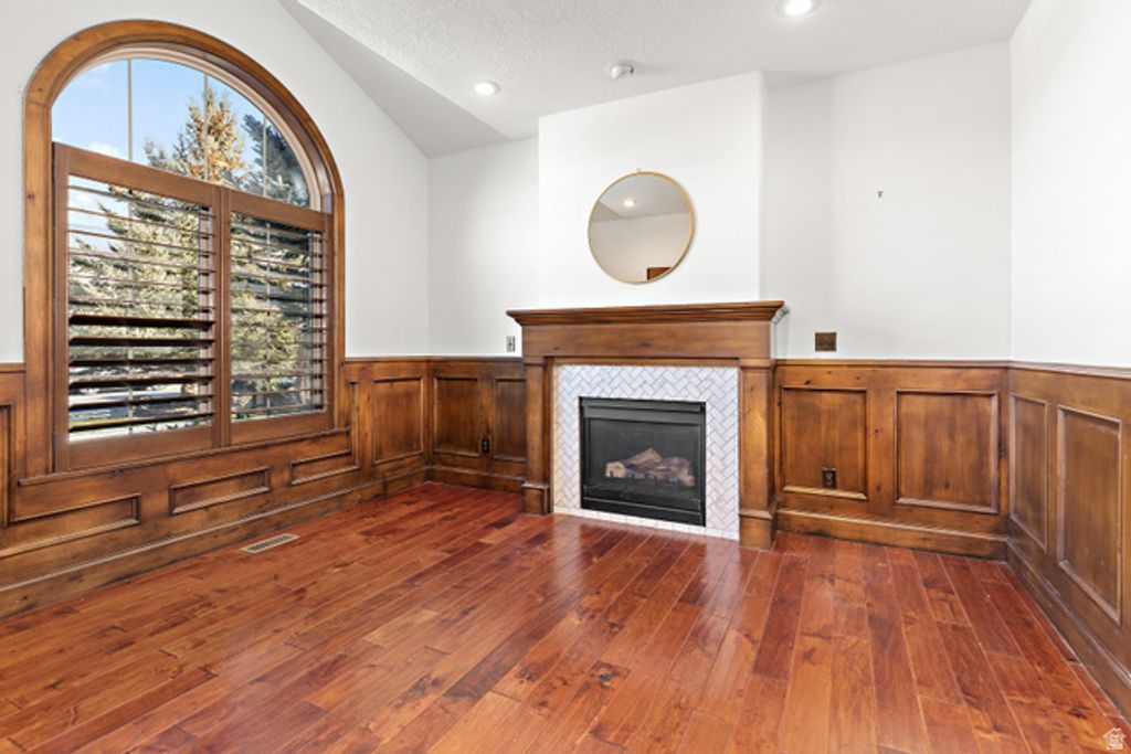 Image 6 of property listing at 151 W GLACIER LILY DR, Alpine, UT 84004