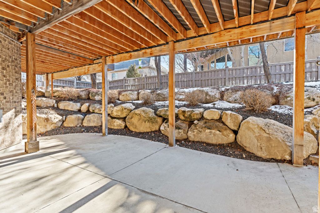 Image 54 of property listing at 151 W GLACIER LILY DR, Alpine, UT 84004