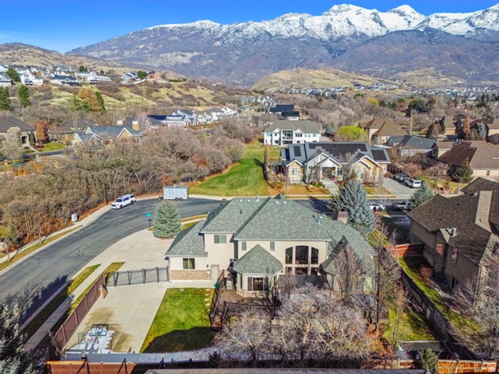 Image 61 of property listing at 151 W GLACIER LILY DR, Alpine, UT 84004