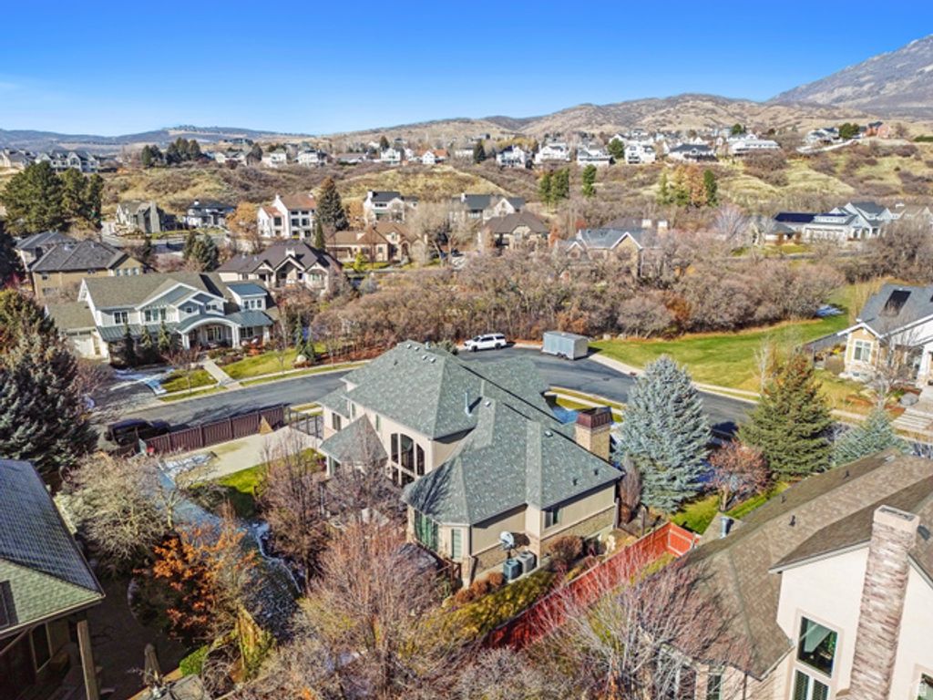 Image 63 of property listing at 151 W GLACIER LILY DR, Alpine, UT 84004