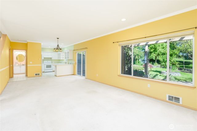 180 America Boulevard, Sequim, WA 98382