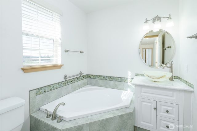 180 America Boulevard, Sequim, WA 98382