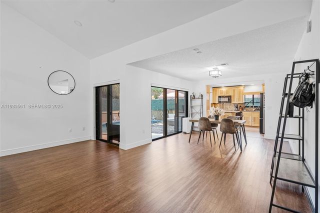 1030 NE 202nd Ter, Miami, FL 33179