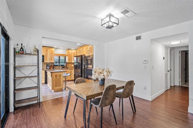 1030 NE 202nd Ter, Miami, FL 33179