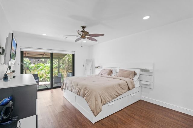 1030 NE 202nd Ter, Miami, FL 33179