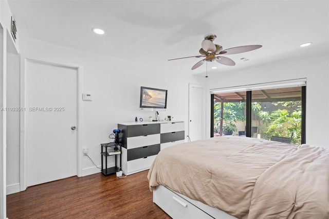 1030 NE 202nd Ter, Miami, FL 33179