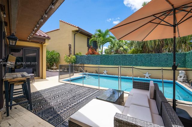 1030 NE 202nd Ter, Miami, FL 33179