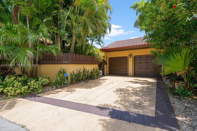 1030 NE 202nd Ter, Miami, FL 33179