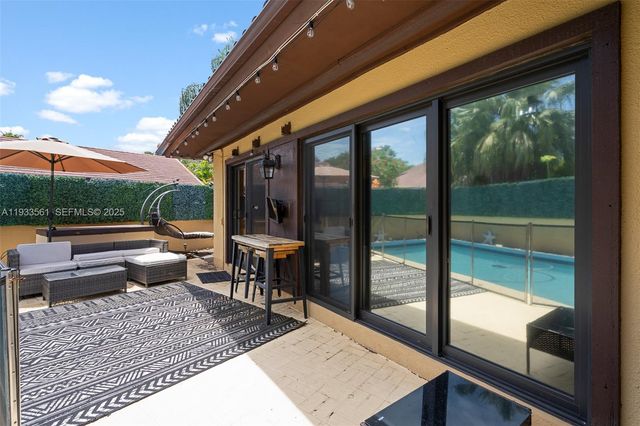 1030 NE 202nd Ter, Miami, FL 33179