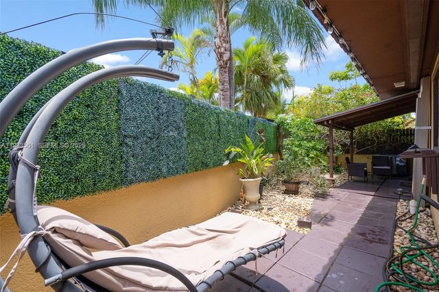 1030 NE 202nd Ter, Miami, FL 33179